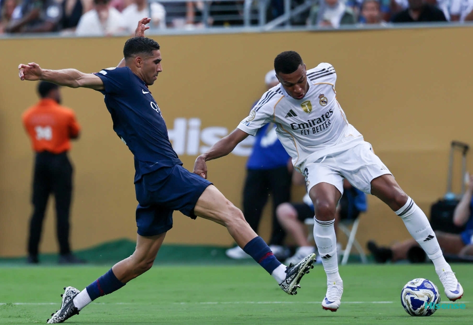 开云体育官网-巴黎圣日耳曼发布备战花絮，冲刺阶段扳平良机，足总杯任务艰巨，控场能力受关注(2024年欧洲杯巴黎圣日耳曼)